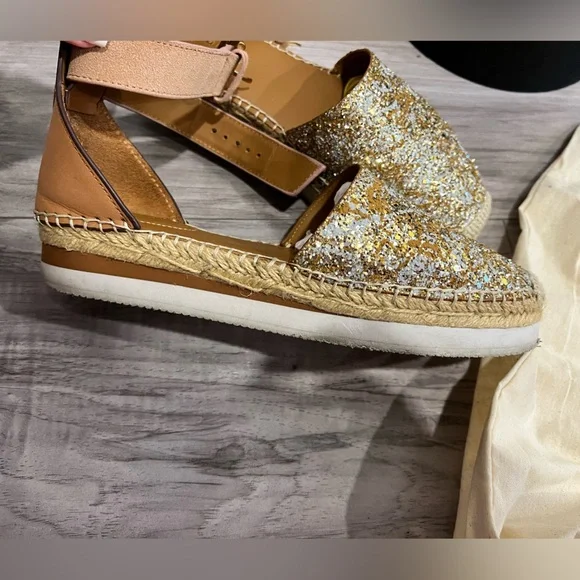 Chloè✨ - Picture 2 of 3